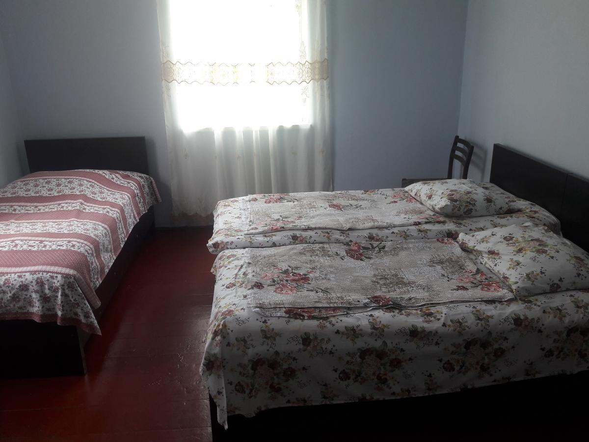 Joni Guest House バトゥーミ エクステリア 写真